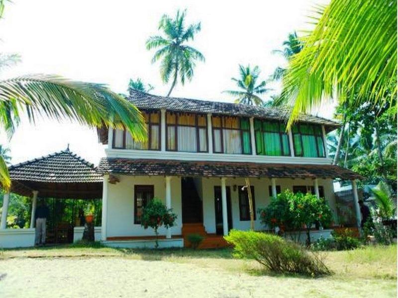 Pozhiyoram Ayurveda Beach Resort Alappuzha Exteriör bild
