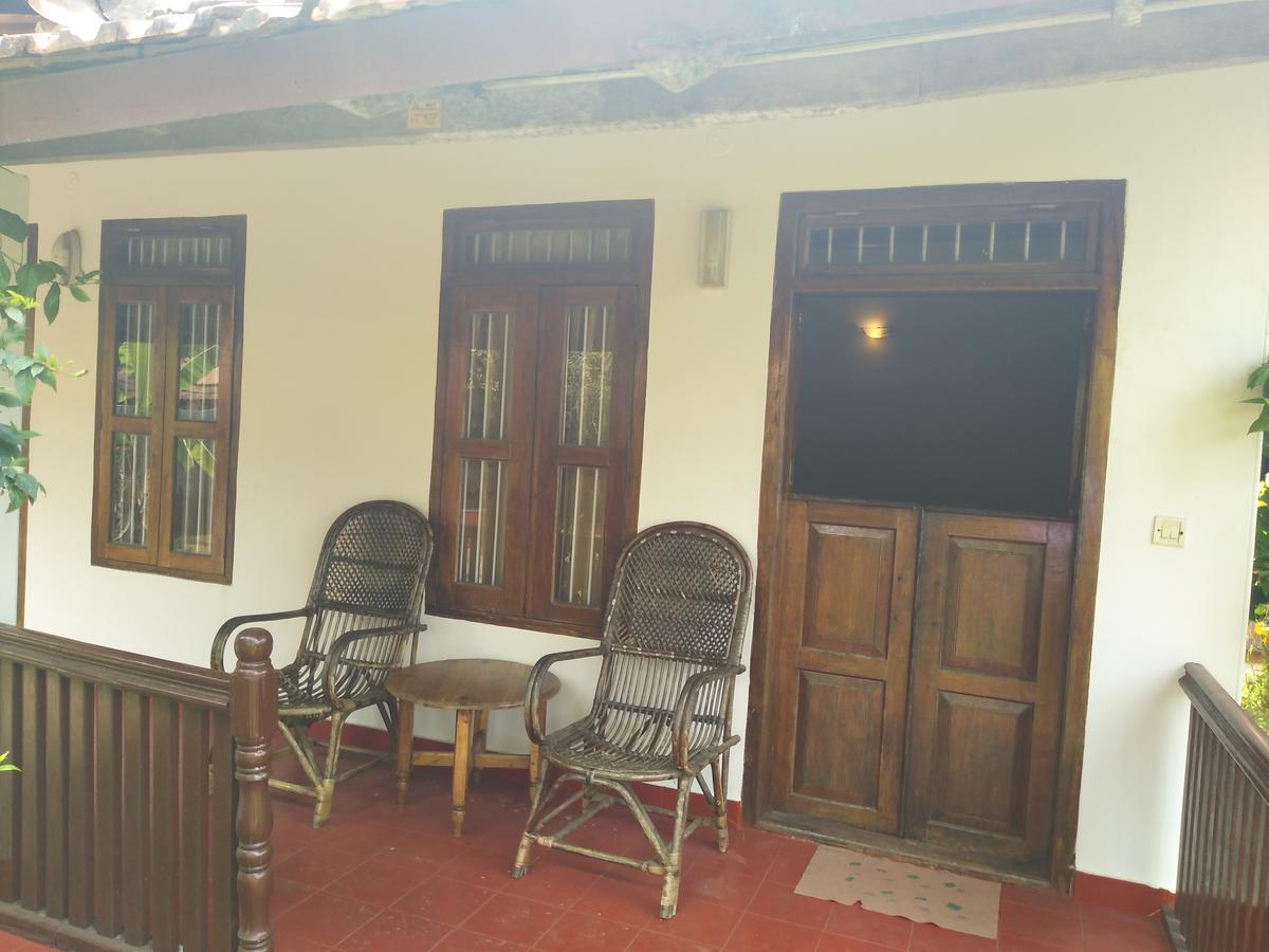 Pozhiyoram Ayurveda Beach Resort Alappuzha Exteriör bild