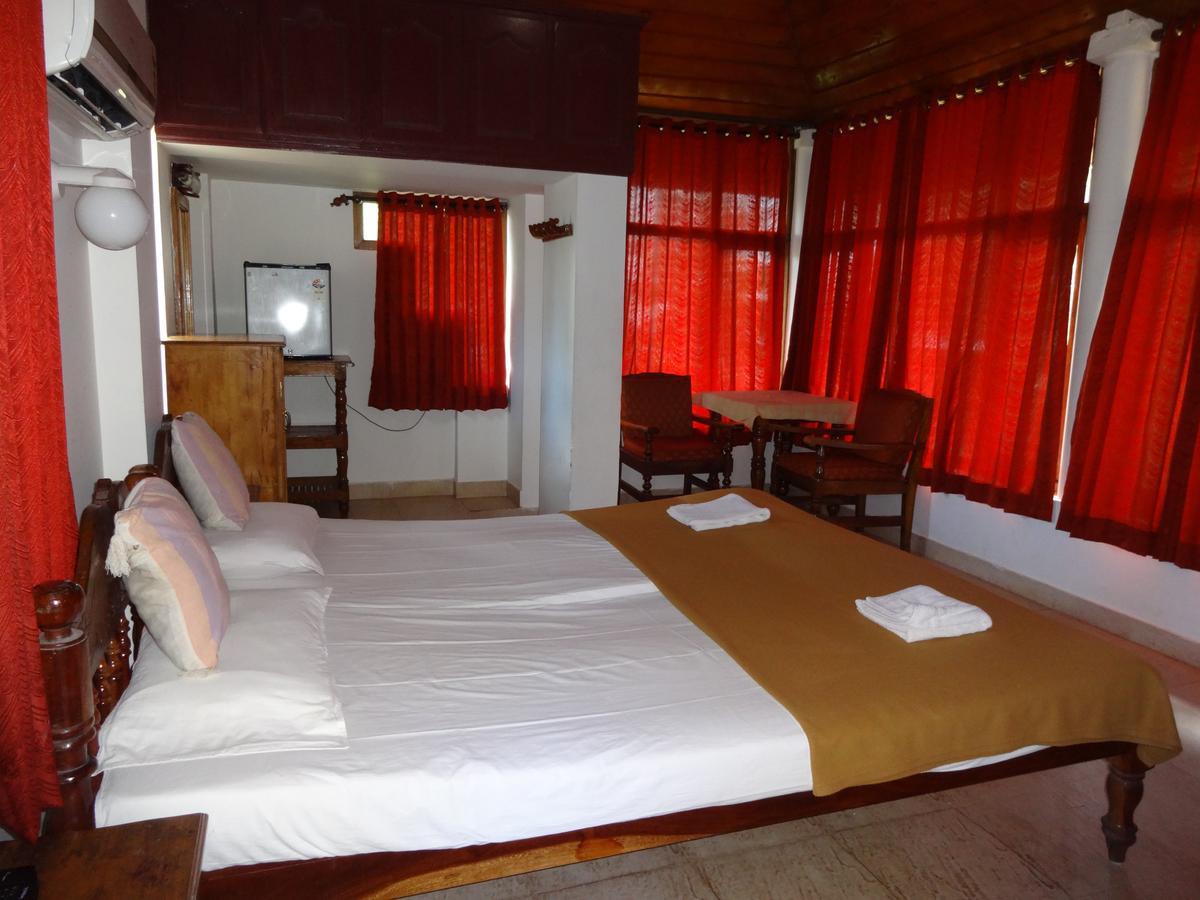 Pozhiyoram Ayurveda Beach Resort Alappuzha Exteriör bild