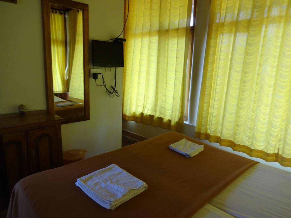 Pozhiyoram Ayurveda Beach Resort Alappuzha Exteriör bild